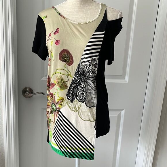 77 Artistic Floral and Striped T-Shirt Asymmetrical Shoulder cut out - Picture 1 of 9